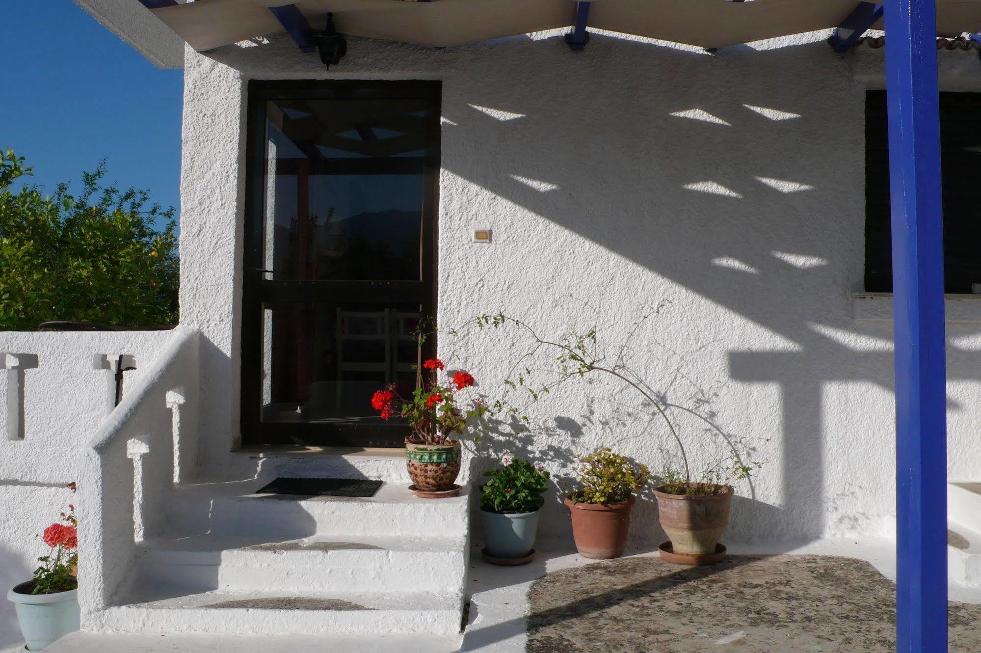 Ferienwohnung Stefanos Garden Arménoi Exterior foto